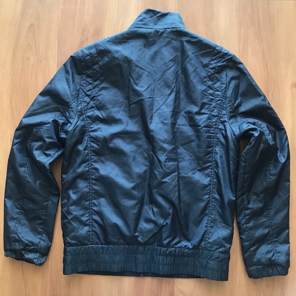 💕⭐️HostPick⭐️💕 🆕 GUESS Jacket - Picture 2 of 7